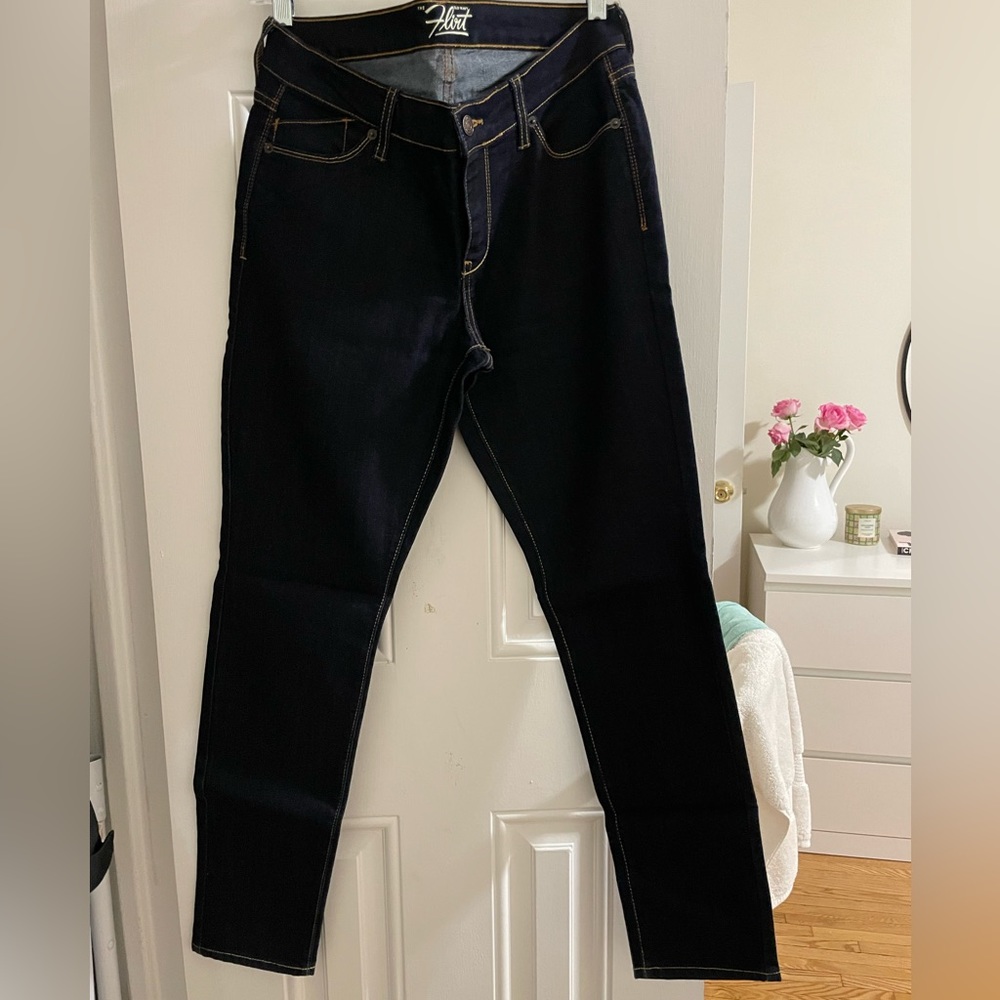 Women’s Old Navy Navy Skinny Jeans size 6 Short